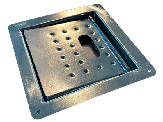 Tritt abklappbar f/Einbau m/Flansch