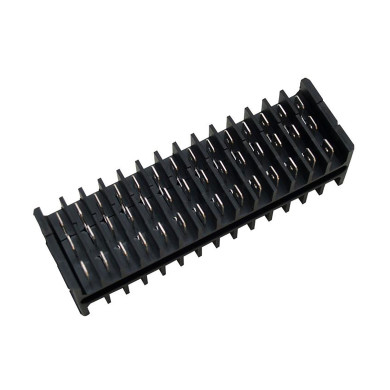 Indsats med 28 poler, 6 rækker 84 stik - For samledåse